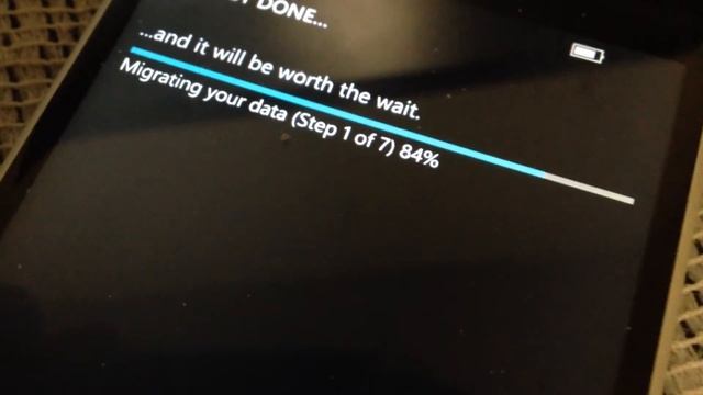 Updating to Windows 10 Mobile RS2 Build 14946 смотреть онлайн