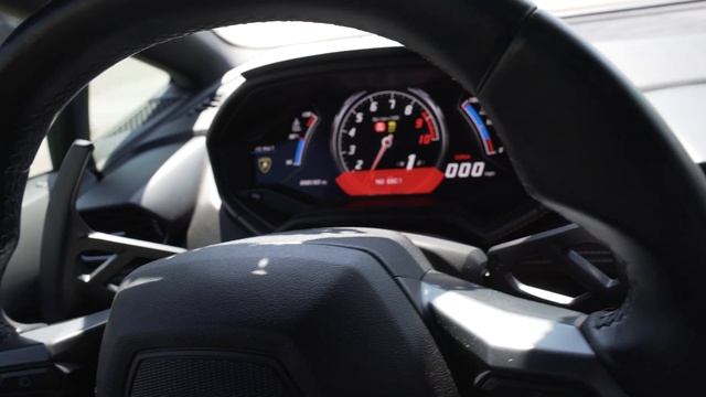 HOT GIRL LAMBORGHINI LAUNCH CONTROL REACTION ! смотреть онлайн