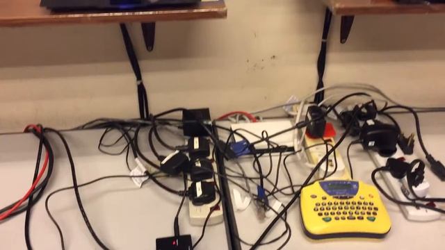 Intel Stick running Scala digital signage player software смотреть онлайн