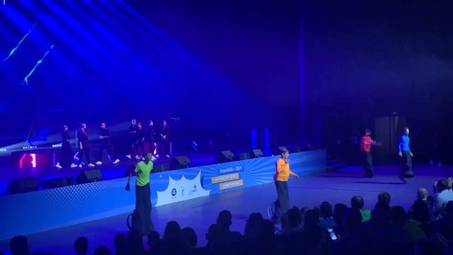 Джамперы баттл. Гулливер смотреть онлайн
