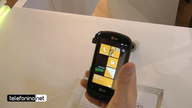 Windows Phone 7 Lg Quantum preview da Telefonino.net @MWC2011 смотреть онлайн