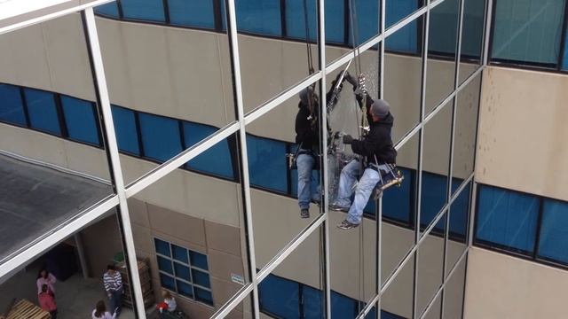 High Rise Window Cleaning смотреть онлайн