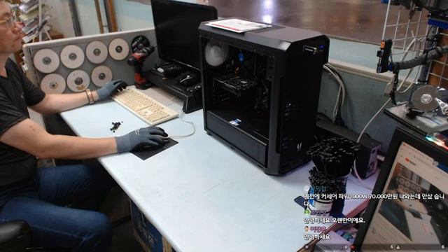 자동차1급정비소 자동차검사용PC(윈도우32비트전용) 재조립 몇일전 조립한 AMD그래픽은 32비트 드라이버 지원이 안되네요 смотреть онлайн