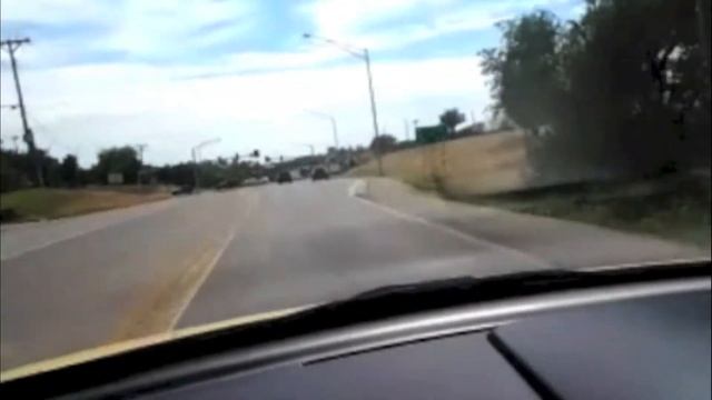 WARNING! ... WARNING! ... "IGNORAMOUS ALERT" IGNORANT WOMAN TEXTING THROWS CIGARETTE OUT WINDOW смотреть онлайн