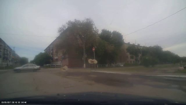 когда едешь по Гагарина и повернуть на Островского не размечено где хочу там и поворачиваю смотреть онлайн