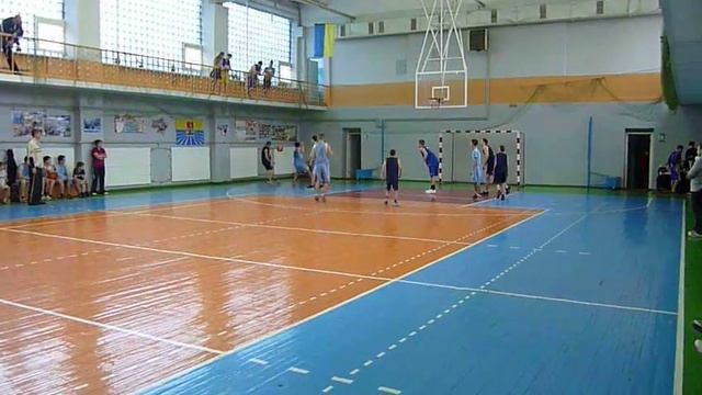 Баскетбол : кубок ДЮСШ среди учащихся школ и ...2- 4 .12.15 смотреть онлайн