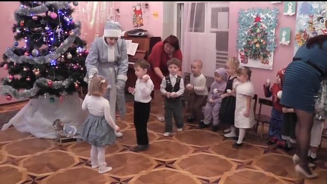 Утренник 26 12 2013 0 смотреть онлайн