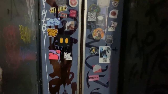 Вход в лофт с другого крыла здания смотреть онлайн