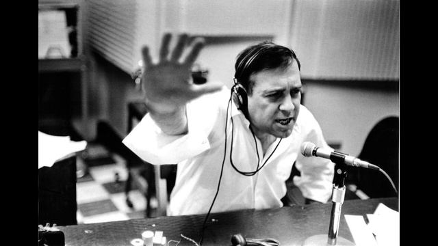 Jean Shepherd - "Building His First Radio and Falling Off The Garage (restored)" смотреть онлайн