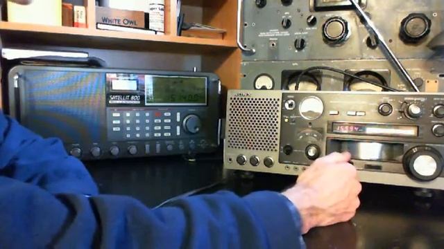 Sony ICF 6800W Video #4 - Comparing Sony ICF 6800W (orange) and Grundig Satellit 800 смотреть онлайн