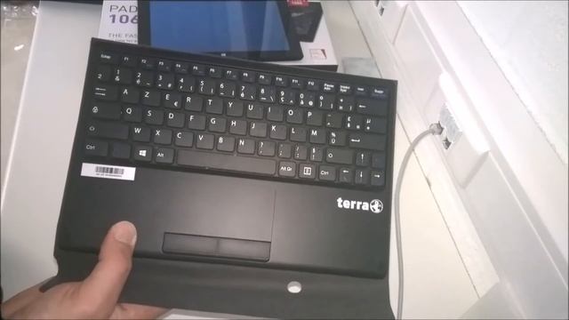 Unboxing Tablette Windows 10 Terra PAD 1061 смотреть онлайн