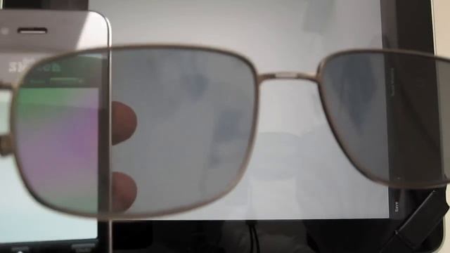 iPhone 4 Display Polarization Color Side Effect смотреть онлайн