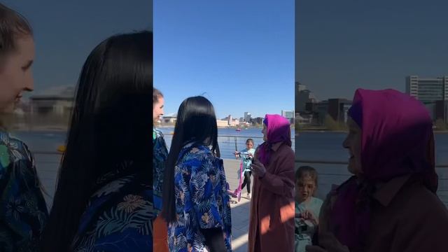 БАБУШКА ТАНЦУЕТ АФРО ДЭНС смотреть онлайн