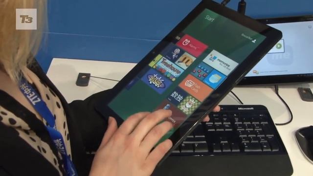 Windows 8 Tablet Demo: Preview at MWC 2012 смотреть онлайн