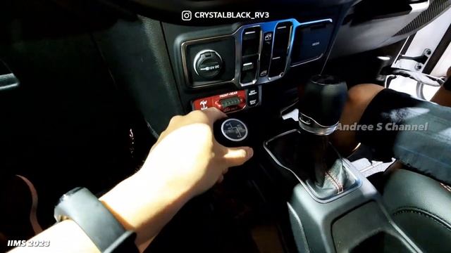 JEEP WRANGLER RUBICON 2023 - In Depth Tour - IIMS 2023 смотреть онлайн