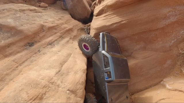 I Got My Own SCX10 Pro! First Drive смотреть онлайн