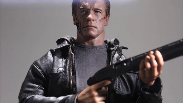 ( First Look)  Hot Toys -  Terminator Genisys 1/6th  T-800 Guardian [HD]