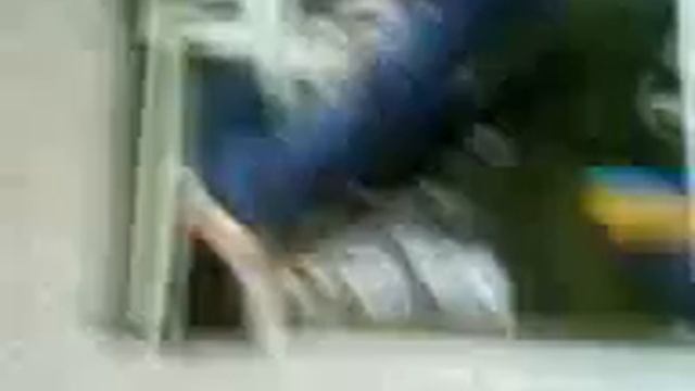 Missa Climbin In A Window :D смотреть онлайн