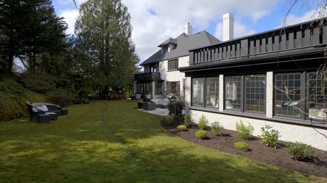 611 Foul Bay Road смотреть онлайн