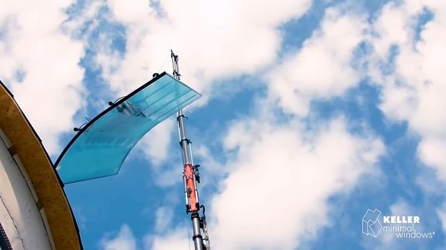 Minimal Sliding Curved Glass Installation смотреть онлайн