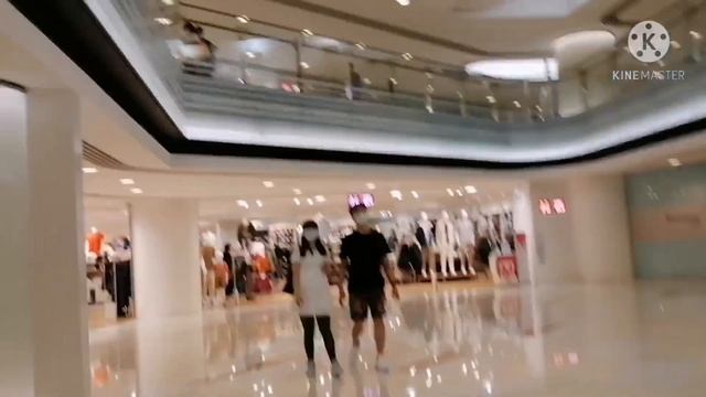 Let's go everywhere/window shopping смотреть онлайн