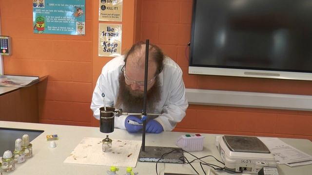 GCSE Science Core Practical Chemistry - combustion of alcohol смотреть онлайн