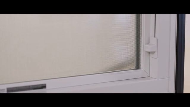 Where is the screen located on a Pella casement window? смотреть онлайн