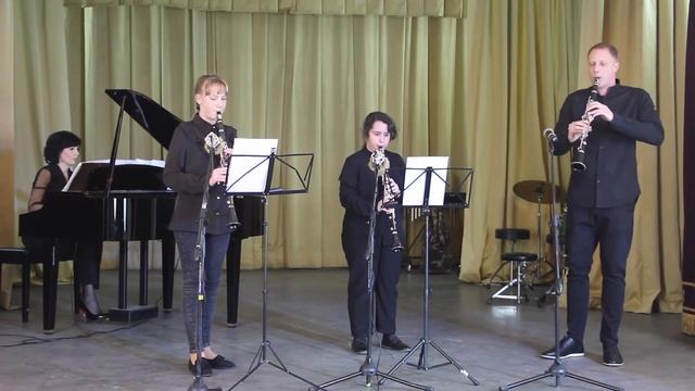 М. Блантер «Ростов-город» Исполняют Е. Гайбарян, Ю. Чудакова и преподаватель В.С. Наконечный смотреть онлайн