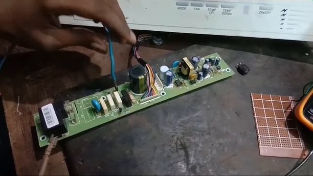 Hitachi summer AC pcb repairing !! Hitachi window AC pcb repair смотреть онлайн
