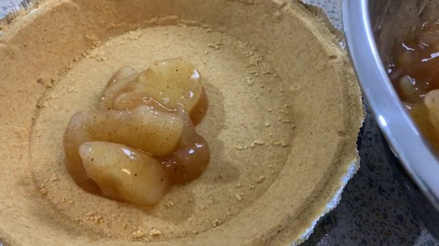 $4 Dollar Tree Apple Pie Crumble Cheap Dessert Recipe Thanksgiving Series 2020 смотреть онлайн