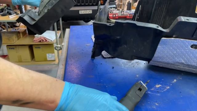 Dual Batterie System Installation in Jeep Wrangler Unlimited 2.8CRD Diesel смотреть онлайн