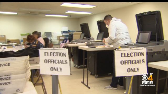 'People Are Angry,' Boston Businesses Board Up Windows Hours Before Election Night смотреть онлайн
