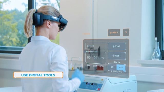 Mixed Reality for laboratories смотреть онлайн
