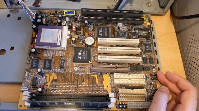 PC Chips M577 Super Socket 7 Motherboard - Jumper settings (4K) смотреть онлайн