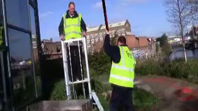 N.W.C Commerical Window Cleaning Service смотреть онлайн