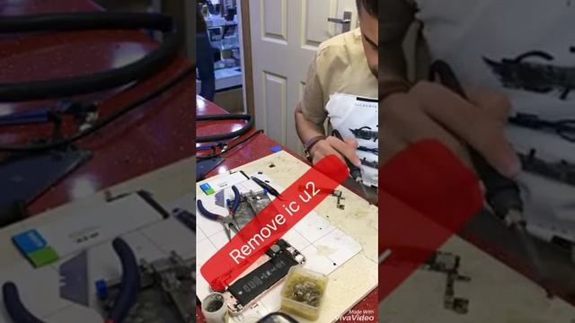 How to fix iPhone iPhone 6s keep restarting and no come on just showing logo apple смотреть онлайн