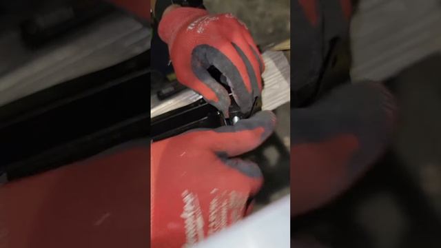 Electricians comparison of MC/Armored cable cutters/strippers (Greenlee vs Klein vs Southwire) смотреть онлайн