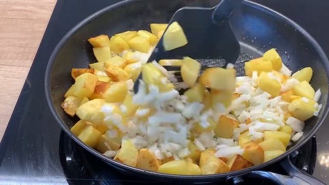 Əcəb sandal resepti - Eggplant Dish Recipe - Аджапсандал (баклажаны с картошкой и мясом) смотреть онлайн