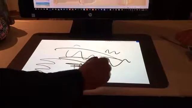HP Sprout Pro G2 drawing demo with Sprout inventor Brad Short смотреть онлайн