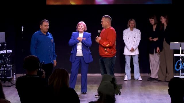 Поздравление Татьяны Волковой и  Владимира Шмидт.