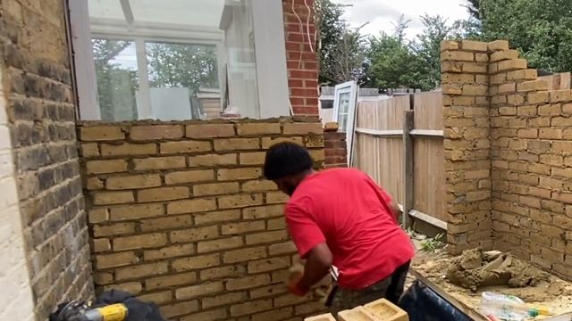 Bricklaying is almost there! - Small Extension build смотреть онлайн