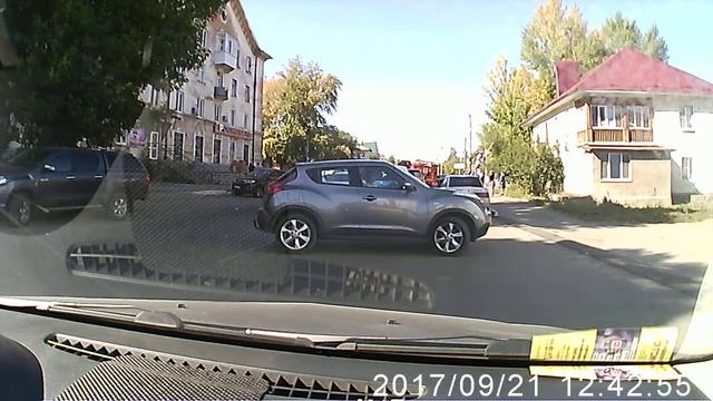 авария на перекрестке Кутузова -Коммунистическая смотреть онлайн