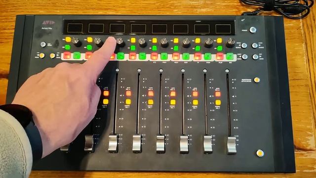 Avid Artist Mix - Self Test Mode смотреть онлайн
