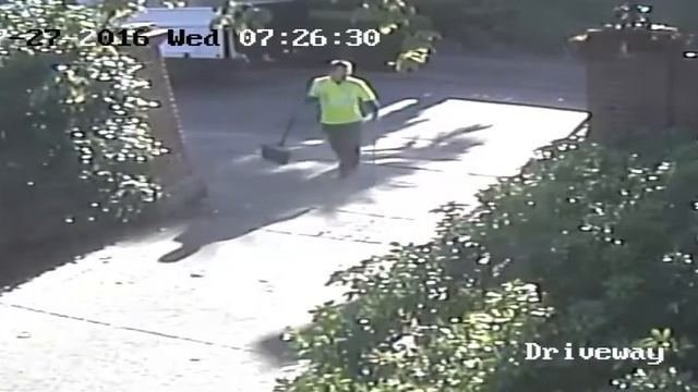 Caught on Camera - Driver Sweeps Broken Glass After Damaging Brick Column смотреть онлайн