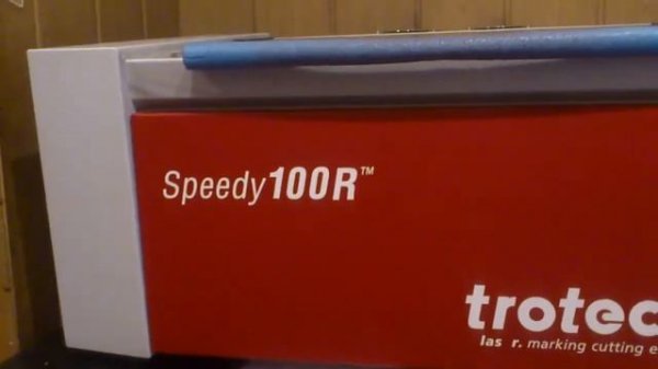 Резка акрила на лазере Trotec speedy 100r