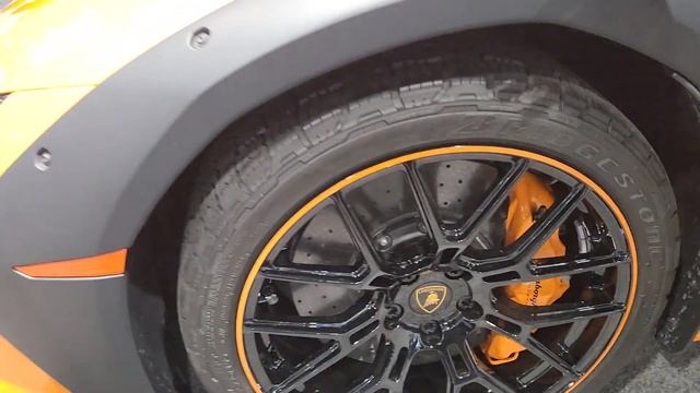 Lamborghini Huracan Sterrato First Look! (2024 Chicago Auto Show) смотреть онлайн