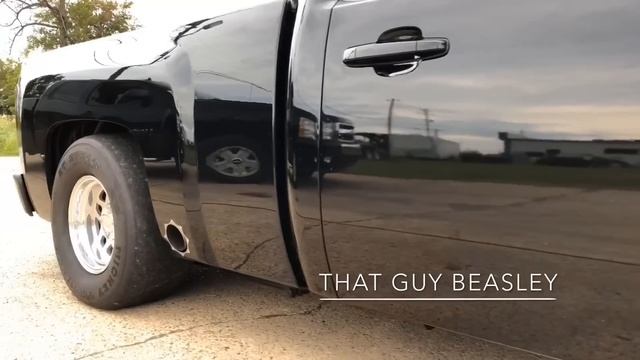 Turbo 4.8 truck vs. Lambo from a roll....might wanna get a refund. смотреть онлайн