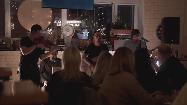 Выступление River Chill в "Проливе" (г. Подольск) смотреть онлайн