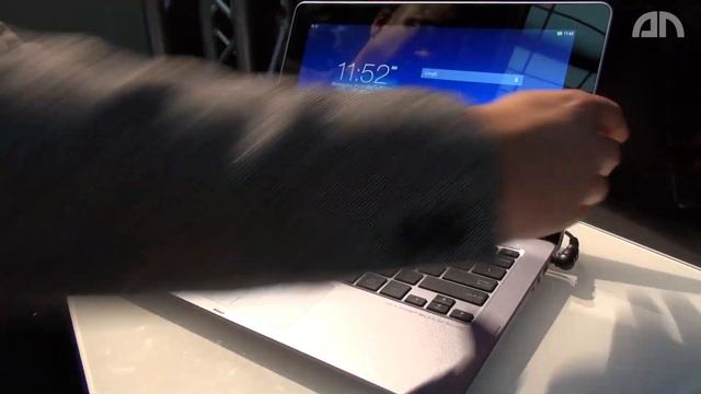 ASUS Transformer Book Trio - Hands On - IFA 2013 - androidnext.de смотреть онлайн