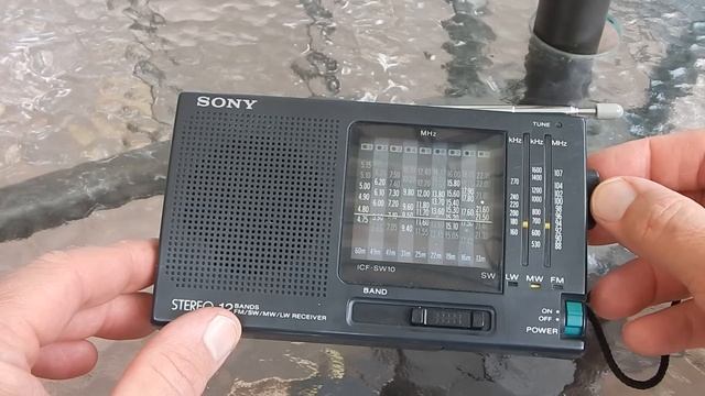 A super-cheap, super-easy, very effective AM radio antenna смотреть онлайн